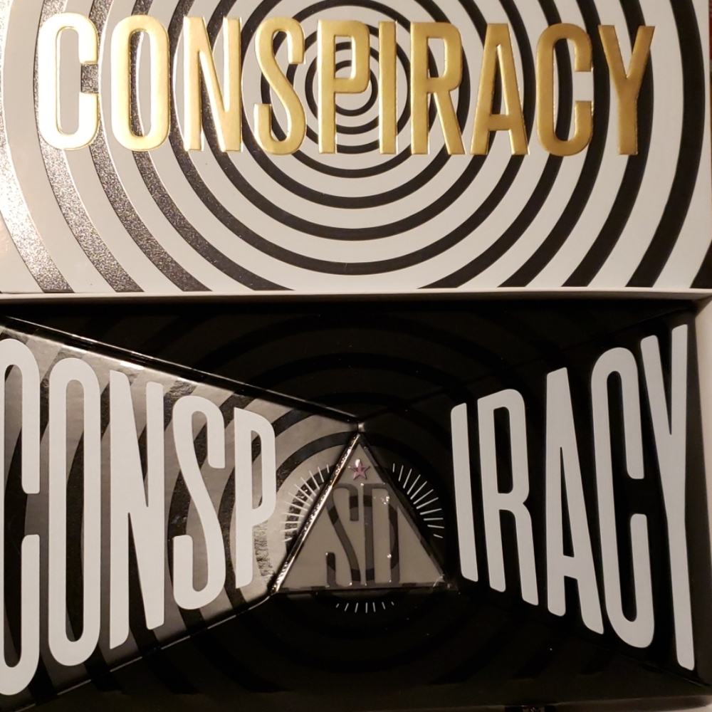 CONSPIRACY PALETTE. BRAND NEW NEVER SWATCHED